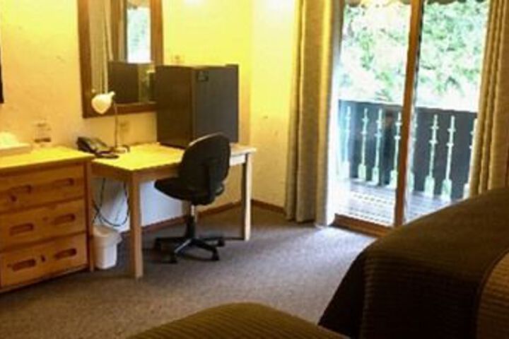 Room 68 of 182