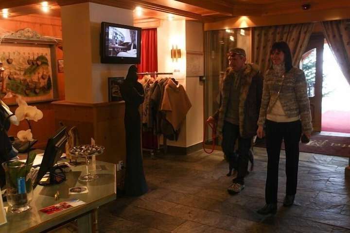 Hôtel Macchi Restaurant &  Spa in Chatel