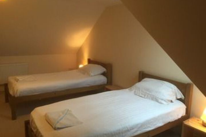 Room 3 of 9