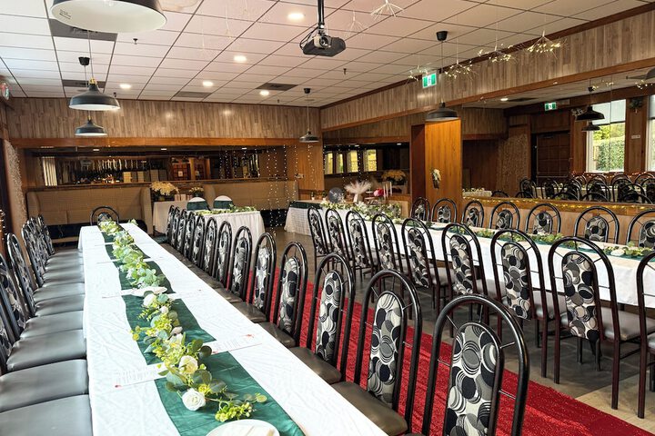 Ballroom/Hall 19 of 21