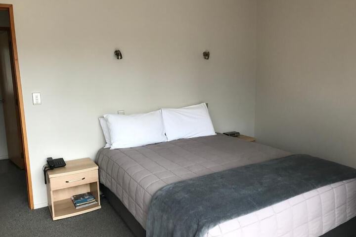 Room 5 of 44