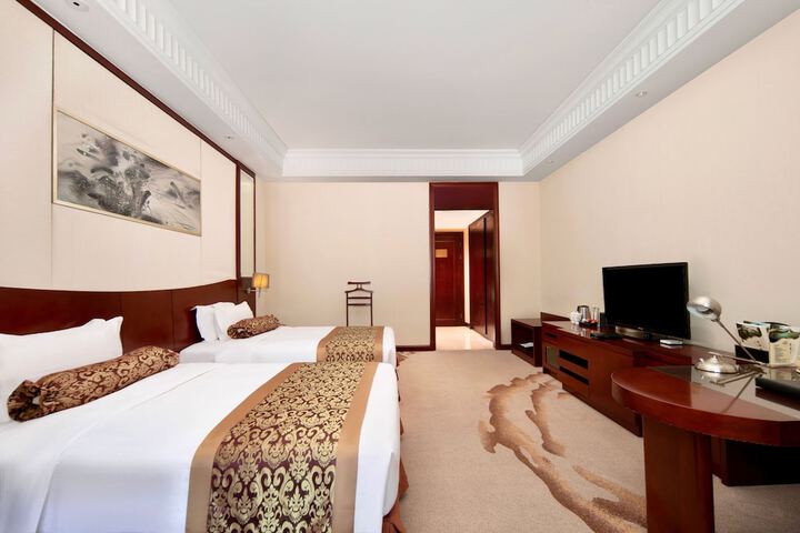 Room 8 of 60
