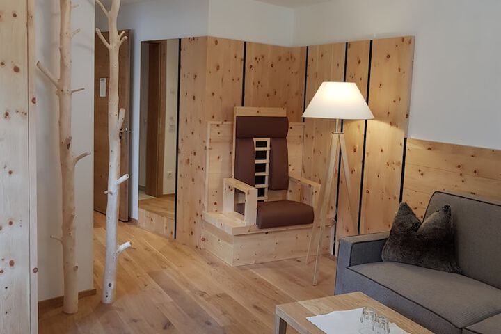 Room 35 of 64