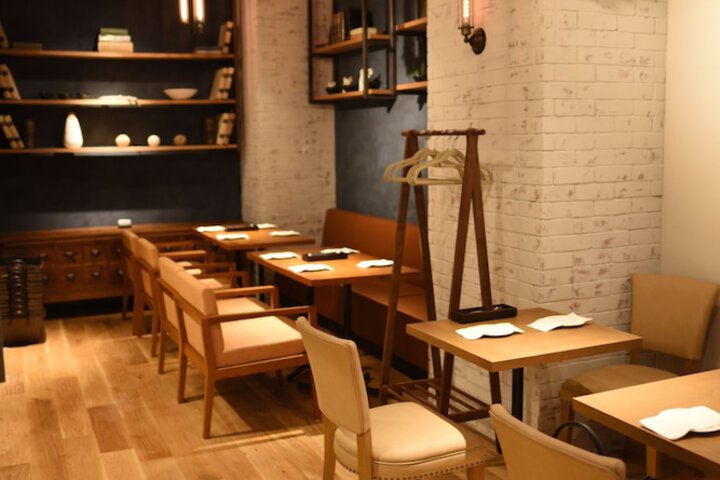 Dining 96 of 107
