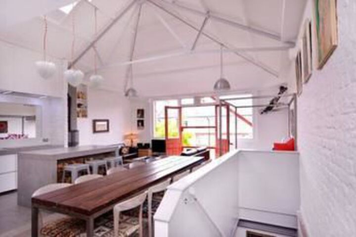 Room 8 of 10