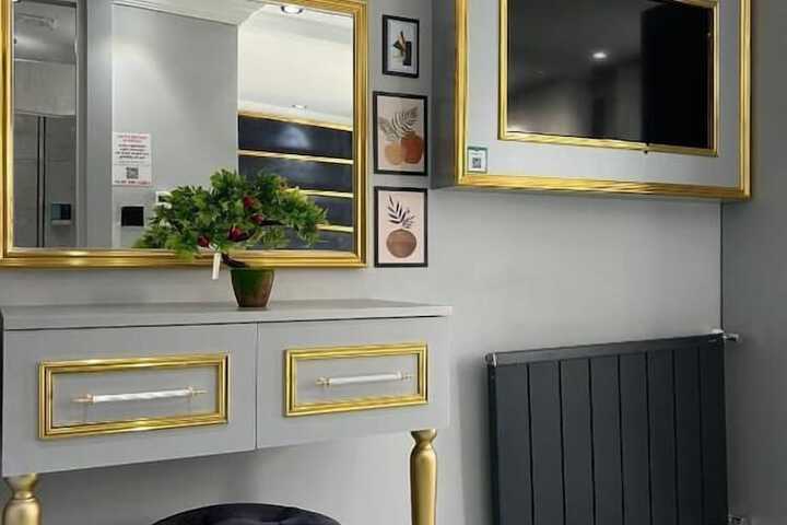 Room 8 of 54