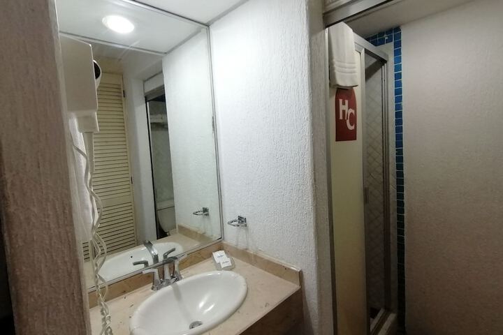 Clean Restrooms