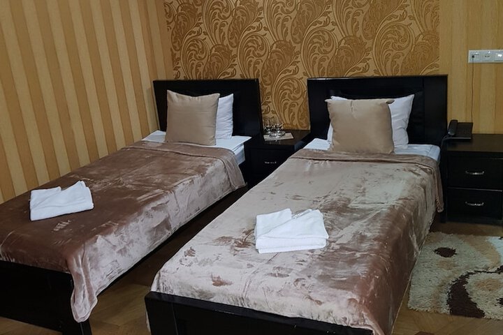 Room 5 of 37