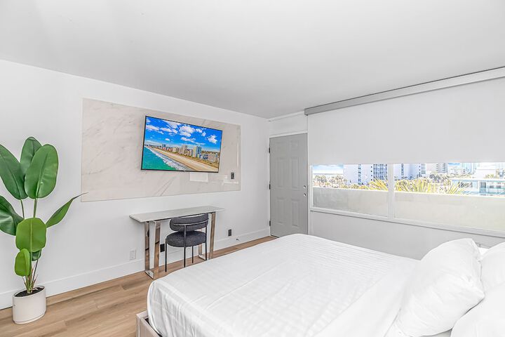 Room 8 of 22