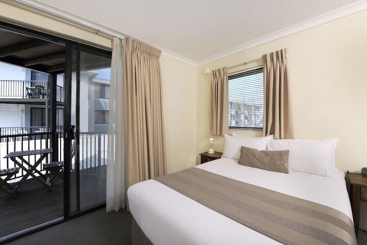 Room 7 of 35