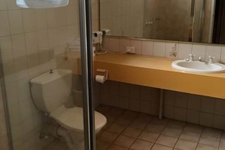 Clean Restrooms