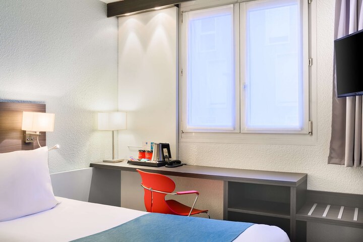 Room 20 of 49