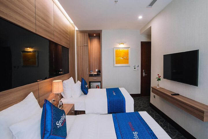 Room 16 of 52