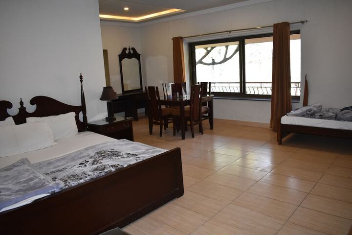 Room 8 of 25