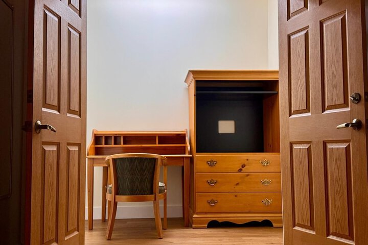 Room 32 of 117