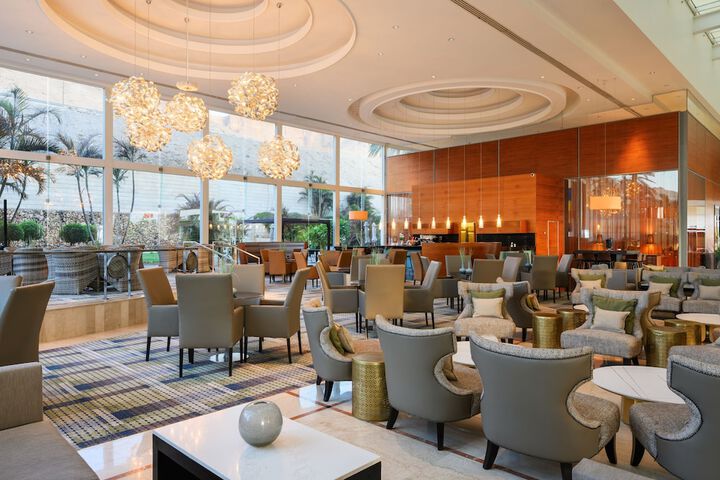Entrance & Lobby