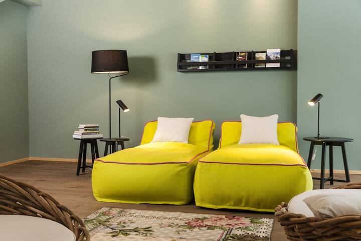 Room 10 of 52