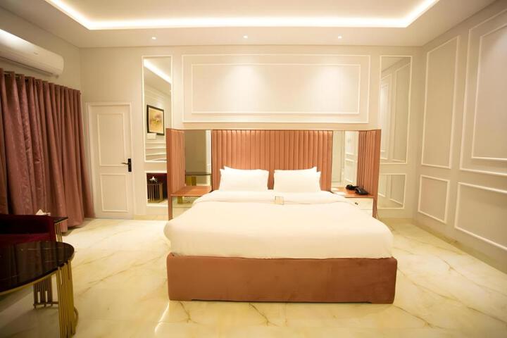 General 6 of 16