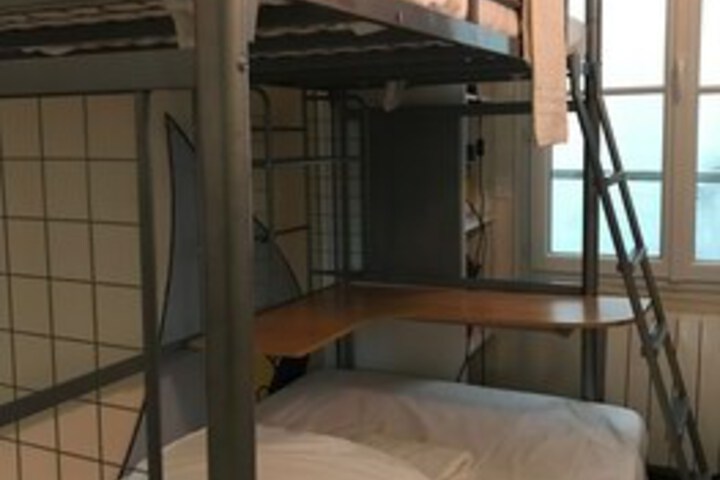 Room 18 of 25