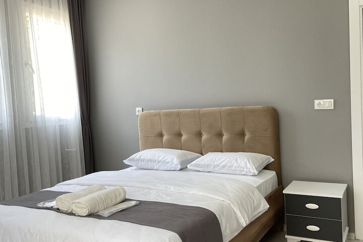 Room 2 of 21