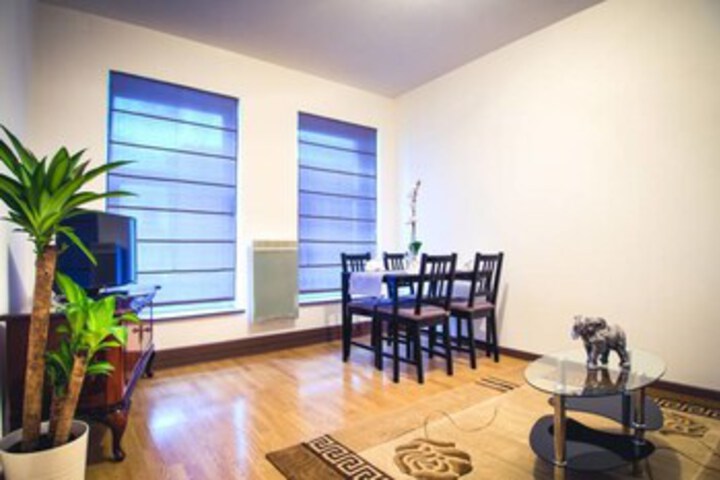 Room 7 of 10