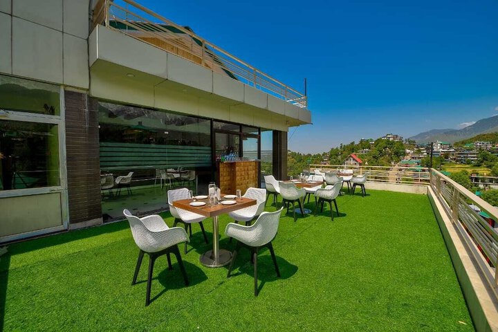 Kamal Residency by Memory Stays
