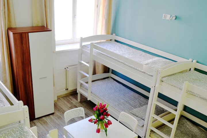 Room 73 of 76