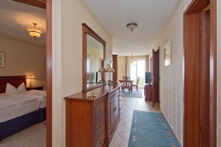 Room 12 of 36