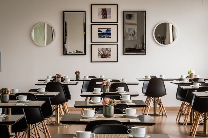 Breakfast/Coffee Service 28 of 42