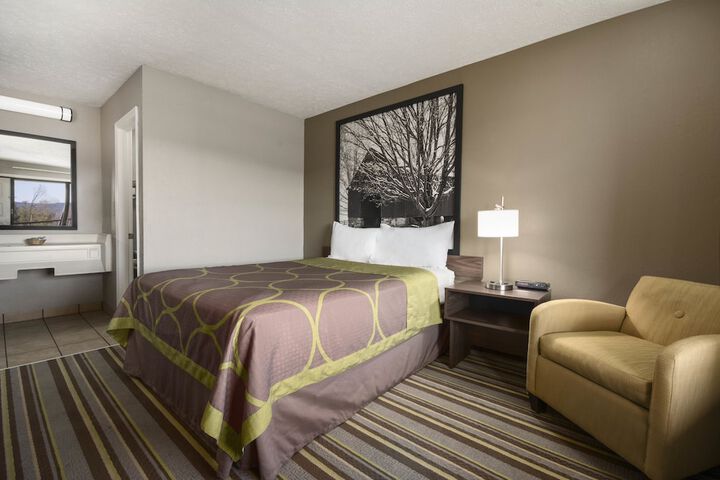 1 Double Bed (1 of 11)