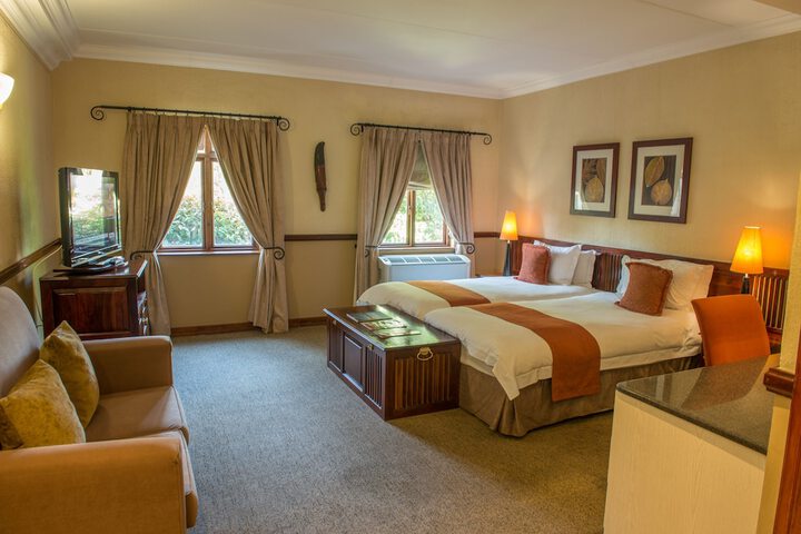 Room 5 of 32