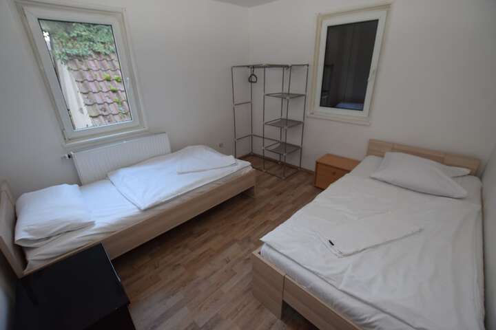 Room 5 of 10