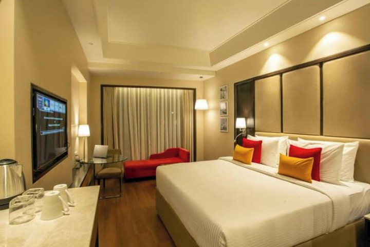 Room 38 of 74