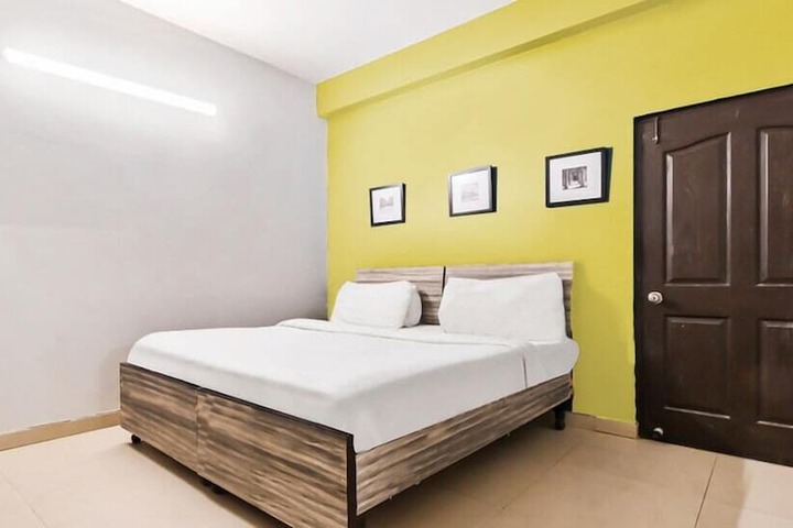 Room 14 of 25
