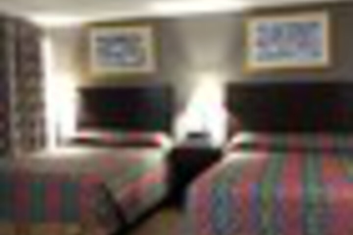 Room 32 of 114