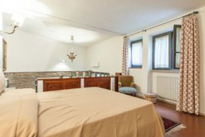 Room 14 of 30