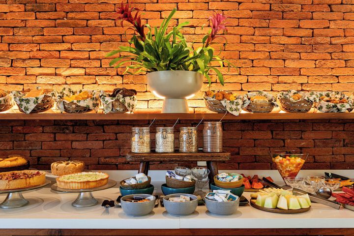 Breakfast/Coffee Service 60 of 105