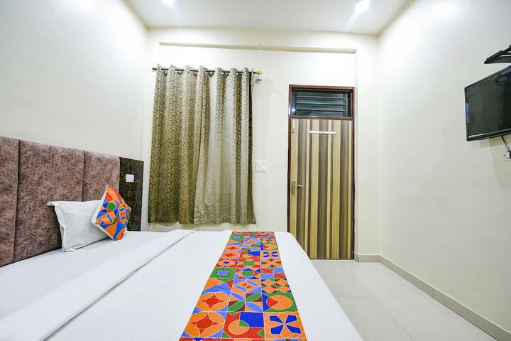 Room 14 of 21
