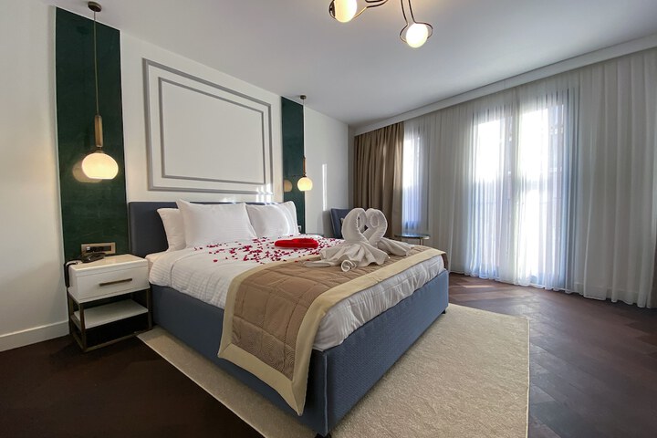 Room 14 of 86