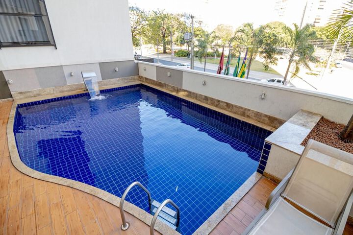 Pool 23 of 33