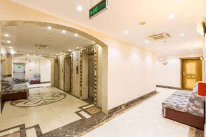 Ballroom/Hall 9 of 29