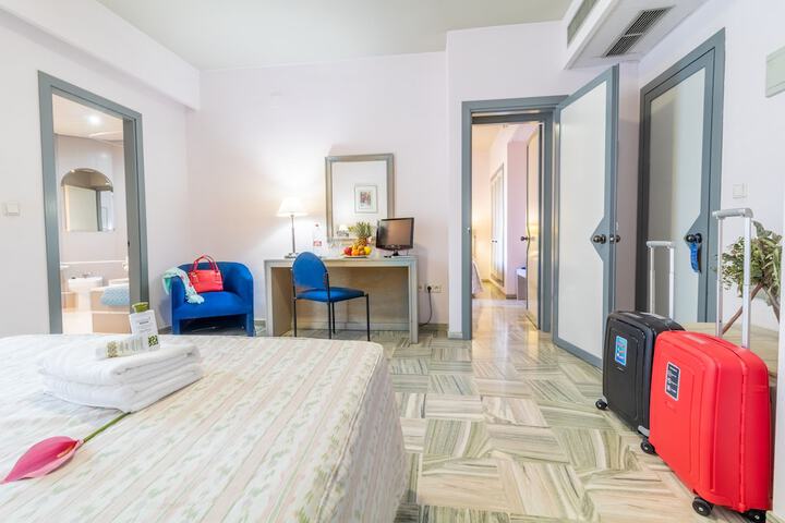 Room 10 of 20