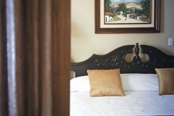 Room 2 of 28
