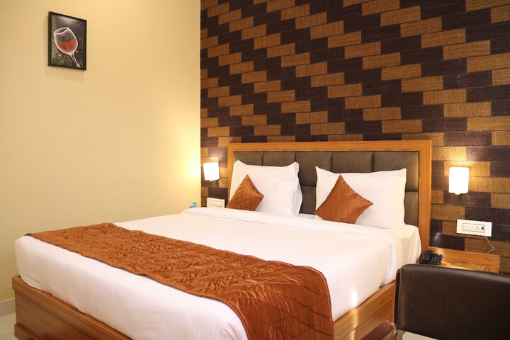 Room 7 of 40