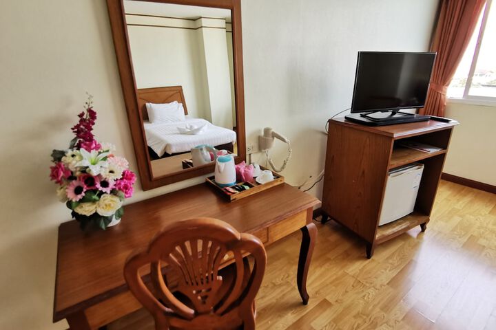 Room 15 of 81