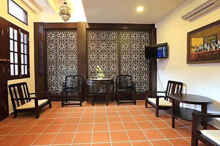 Dining Photos