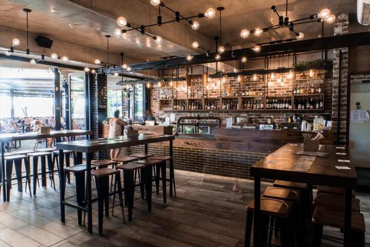 Bar/lounge
