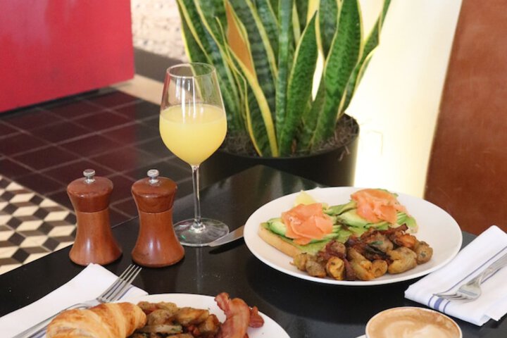 Breakfast meal