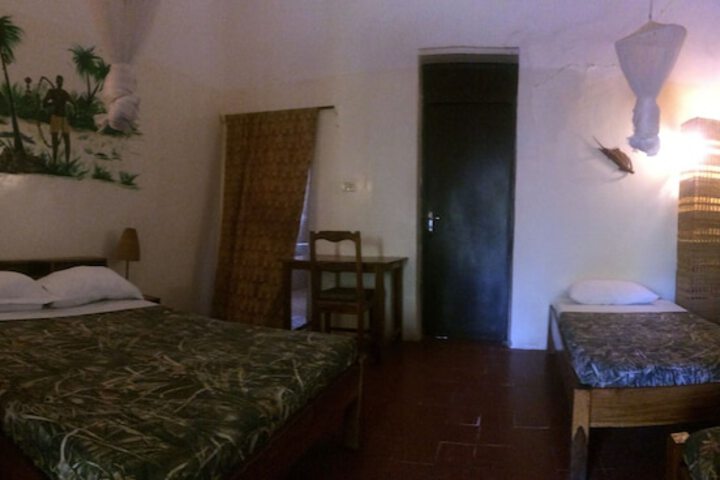 Room 10 of 65