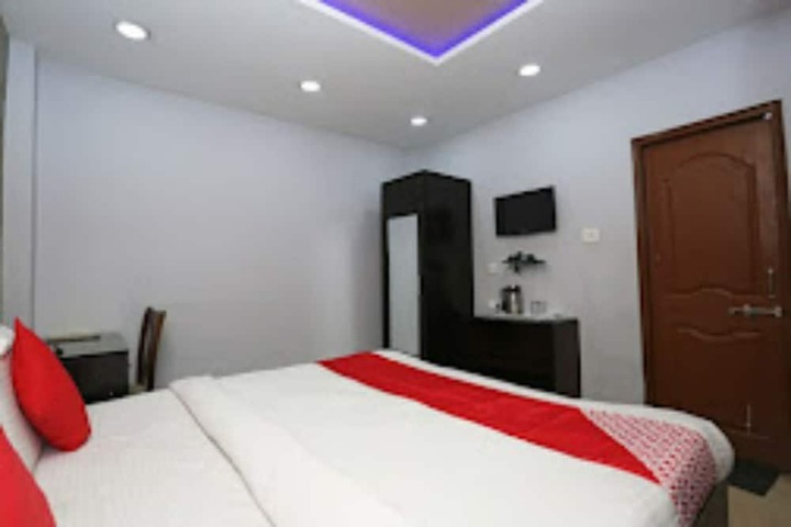 Room 4 of 15
